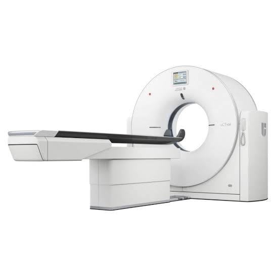 CT scanner illustrating the CT scan vs MRI comparison